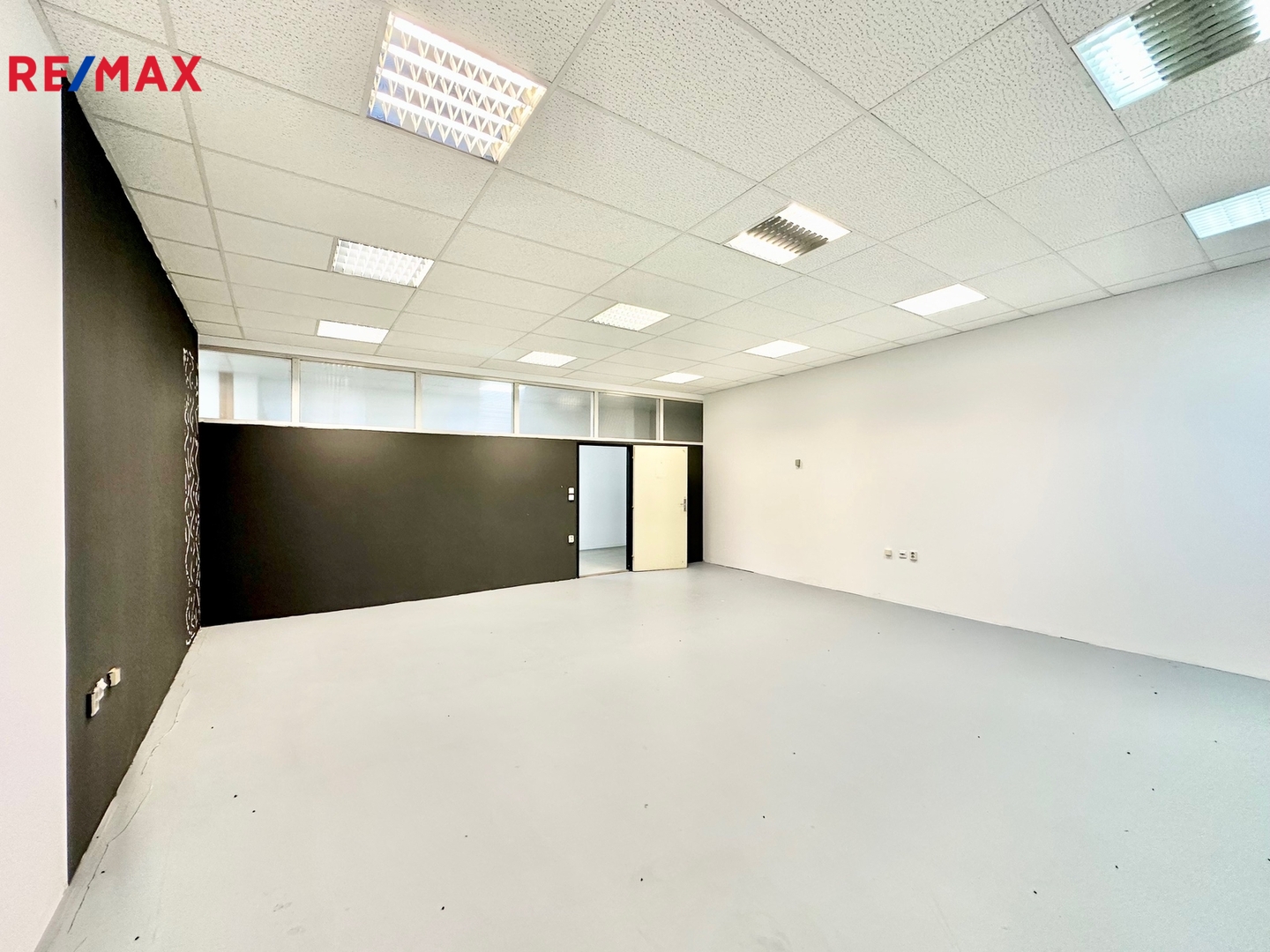 Pronájem komerčního objektu, 50 m2, Hradec Králové