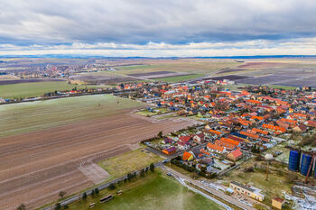 Prodej pozemku, 1063 m2, Chrášťany