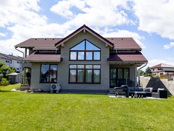 Prodej domu, 226 m2, Popovičky