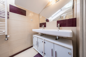 Prodej bytu 4+1 v osobním vlastnictví, 121 m2, Karlovy Vary