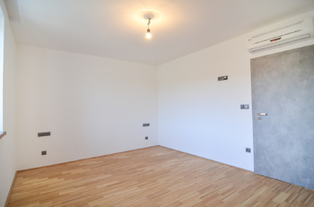 Prodej bytu 3+kk v osobním vlastnictví, 97 m2, Valtice