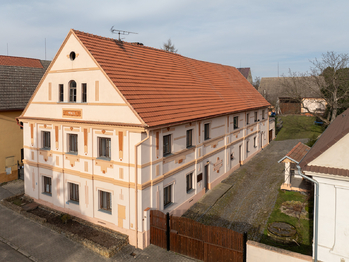 Prodej domu, 495 m2, Chotiněves