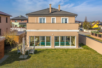 Prodej domu, 320 m2, Líbeznice
