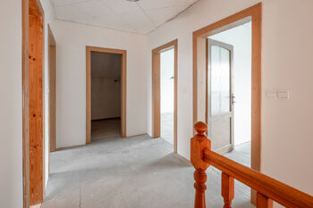 Prodej domu, 200 m2, Dolní Hbity