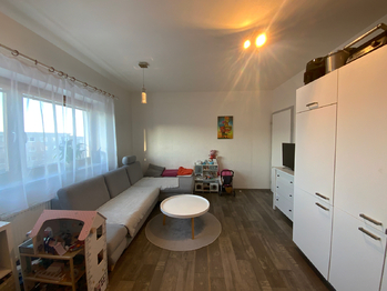 Prodej bytu 2+kk v osobním vlastnictví, 46 m2, Mníšek pod Brdy