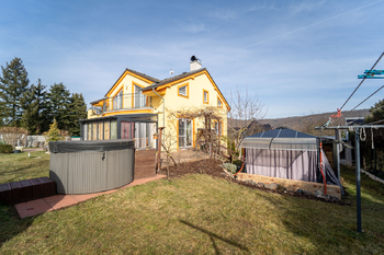 Prodej domu, 246 m2, Měchenice