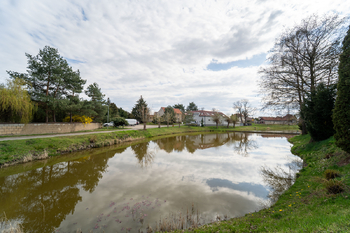 Prodej domu, 85 m2, Býkev