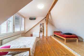 Prodej bytu 6+1 v osobním vlastnictví, 180 m2, Praha 6 - Hradčany