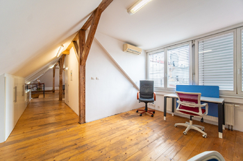 Prodej bytu 6+1 v osobním vlastnictví, 180 m2, Praha 6 - Hradčany