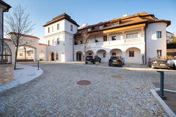 Prodej bytu 3+kk v osobním vlastnictví, 152 m2, Praha 7 - Troja
