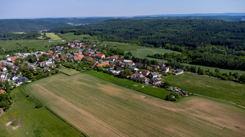 Prodej pozemku, 4906 m2, Chyňava