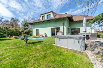 Prodej domu, 280 m2, Neveklov