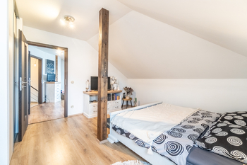 Prodej domu, 280 m2, Neveklov