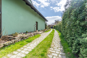 Prodej domu, 280 m2, Neveklov