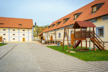 Prodej pozemku, 1059 m2, Všeradice