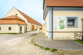 Prodej pozemku, 1059 m2, Všeradice