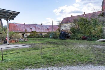 Prodej pozemku, 14278 m2, Drnholec