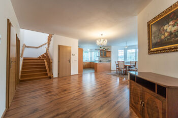Pronájem domu, 280 m2, Průhonice