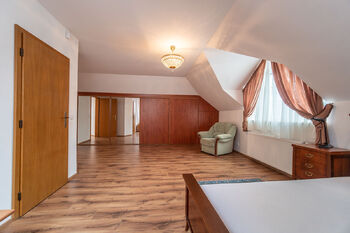 Pronájem domu, 280 m2, Průhonice