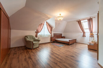 Pronájem domu, 280 m2, Průhonice