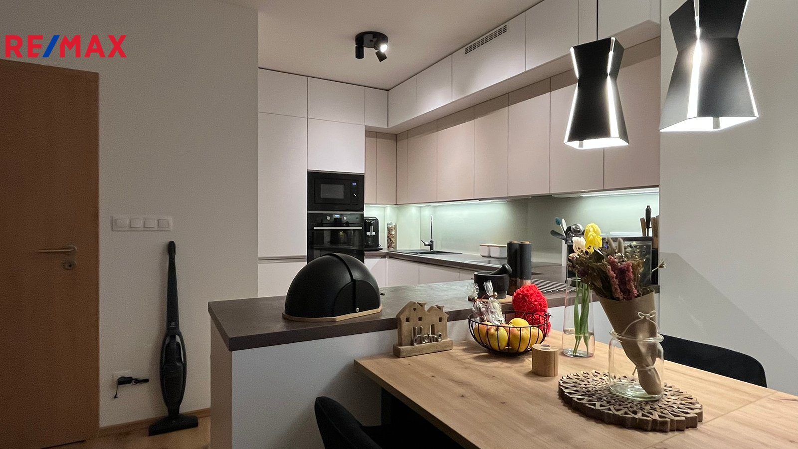 Pronájem bytu 2+kk v osobním vlastnictví, 63 m2, Horoměřice