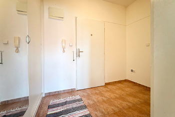 Prodej bytu 2+kk v osobním vlastnictví, 37 m2, Odolena Voda
