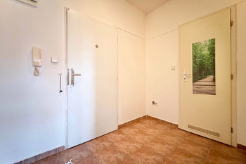 Prodej bytu 2+kk v osobním vlastnictví, 37 m2, Odolena Voda