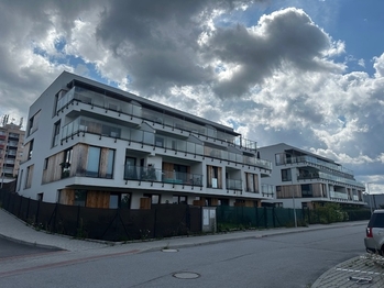 Pronájem bytu 1+kk v osobním vlastnictví, 62 m2, Hluboká nad Vltavou