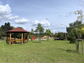 Prodej pozemku, 774 m2, Vodochody