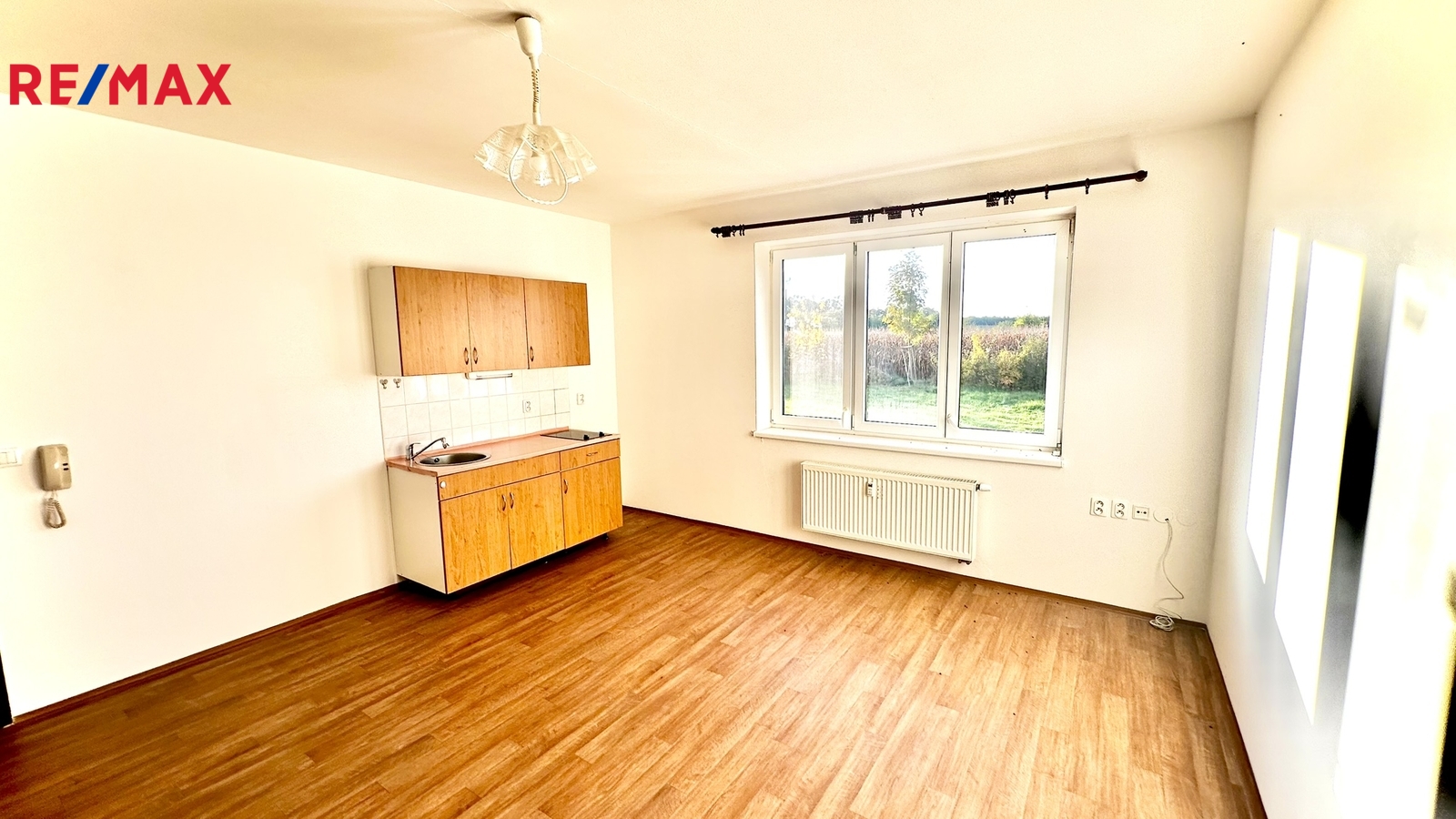 Pronájem bytu 1+kk, 31 m2, Žleby