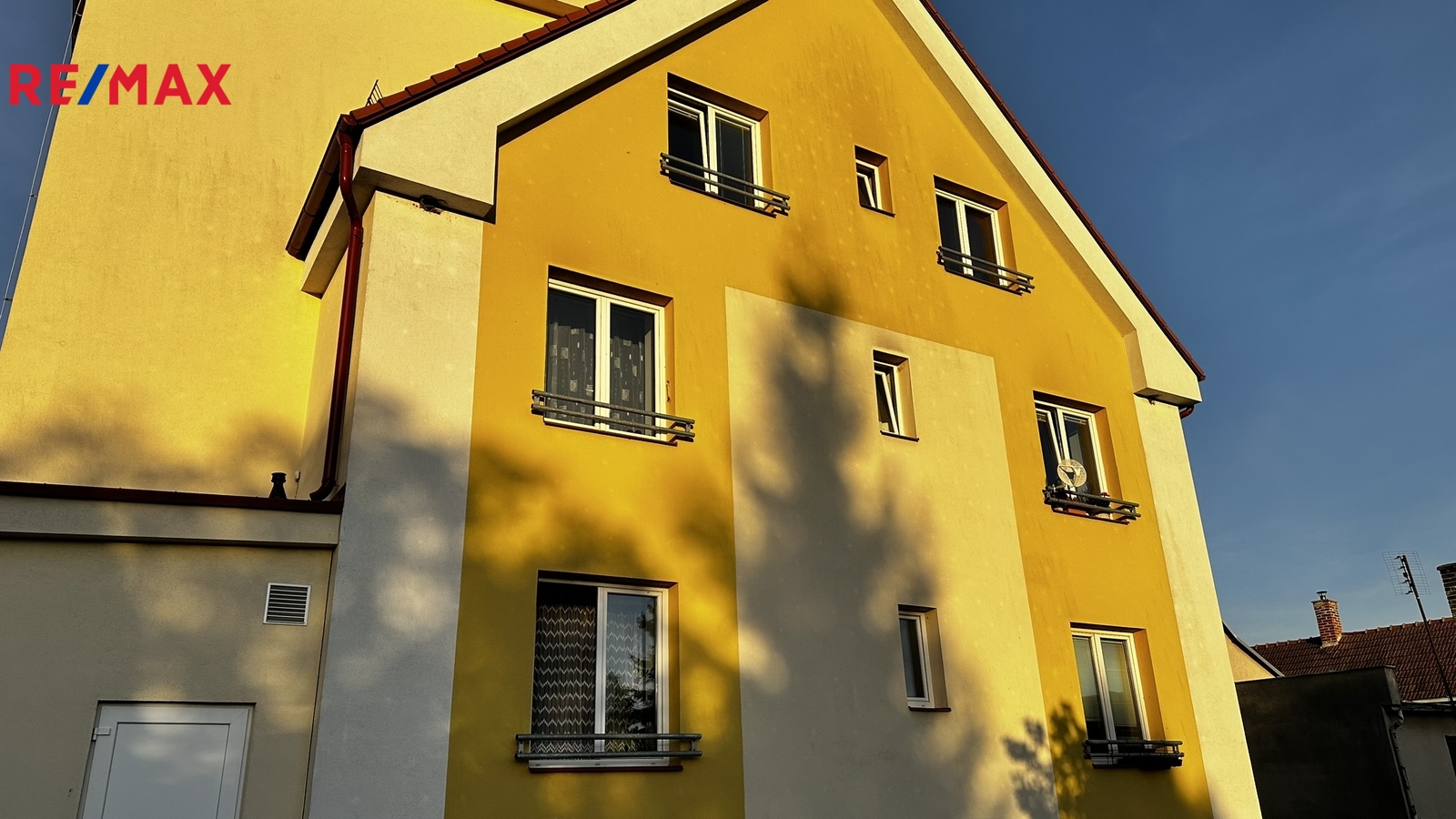 Pronájem bytu 1+kk, 28 m2, Žleby