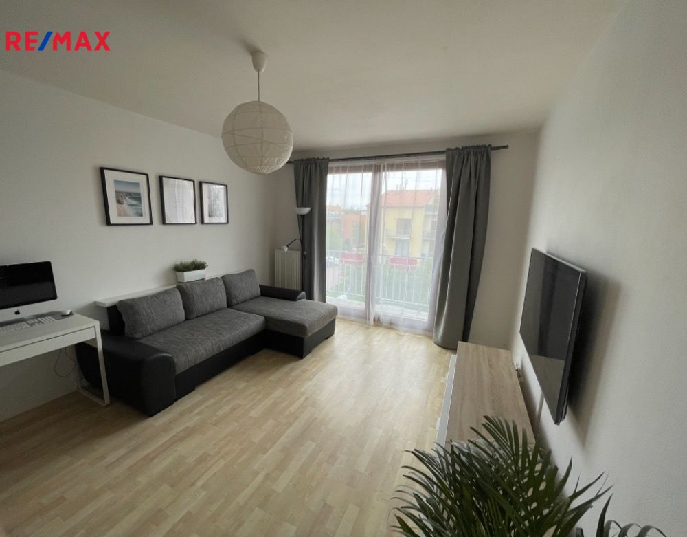 Pronájem bytu 2+kk v osobním vlastnictví, 48 m2, Hostivice