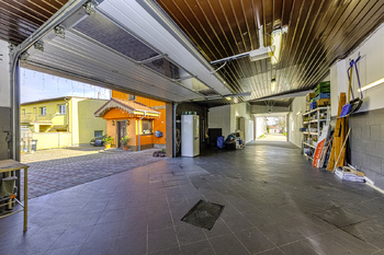 Prodej komerčního prostoru, 309 m2, Kněževes
