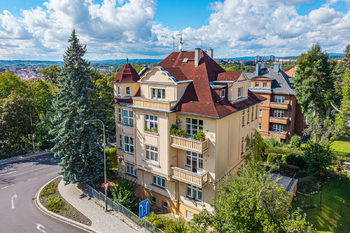 Prodej bytu 4+1 v osobním vlastnictví, 151 m2, Karlovy Vary