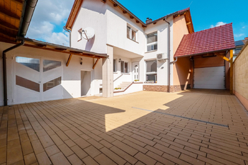 Prodej domu, 351 m2, Uherské Hradiště