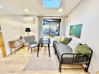 Pronájem bytu 1+kk v osobním vlastnictví, 36 m2, Praha 8 - Kobylisy