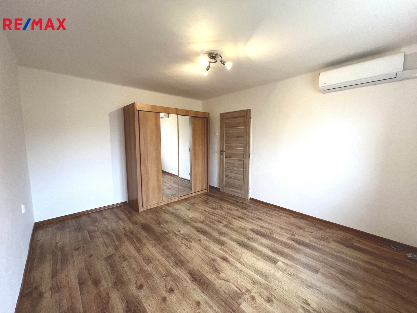 Pronájem bytu 4+1 v osobním vlastnictví, 105 m2, Milovice