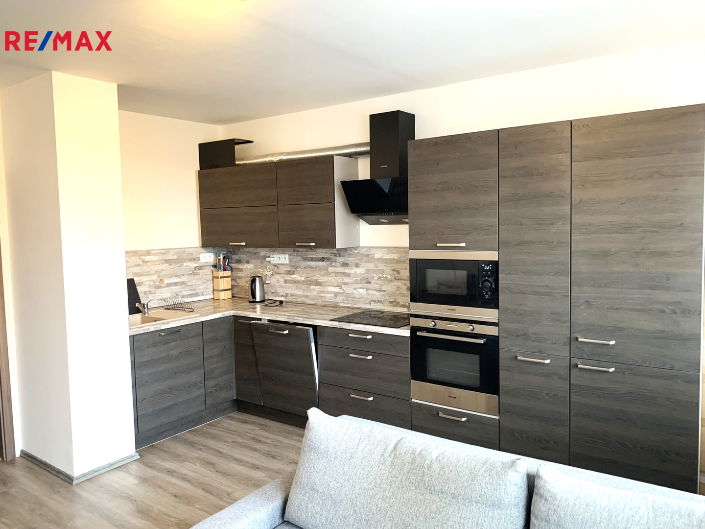 Pronájem bytu 2+kk v osobním vlastnictví, 45 m2, Praha 9 - Černý Most