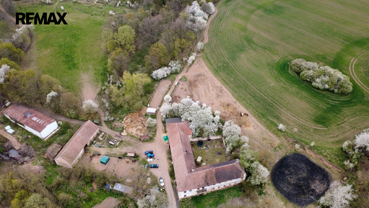 Prodej domu, 951 m2, Hluboké Dvory