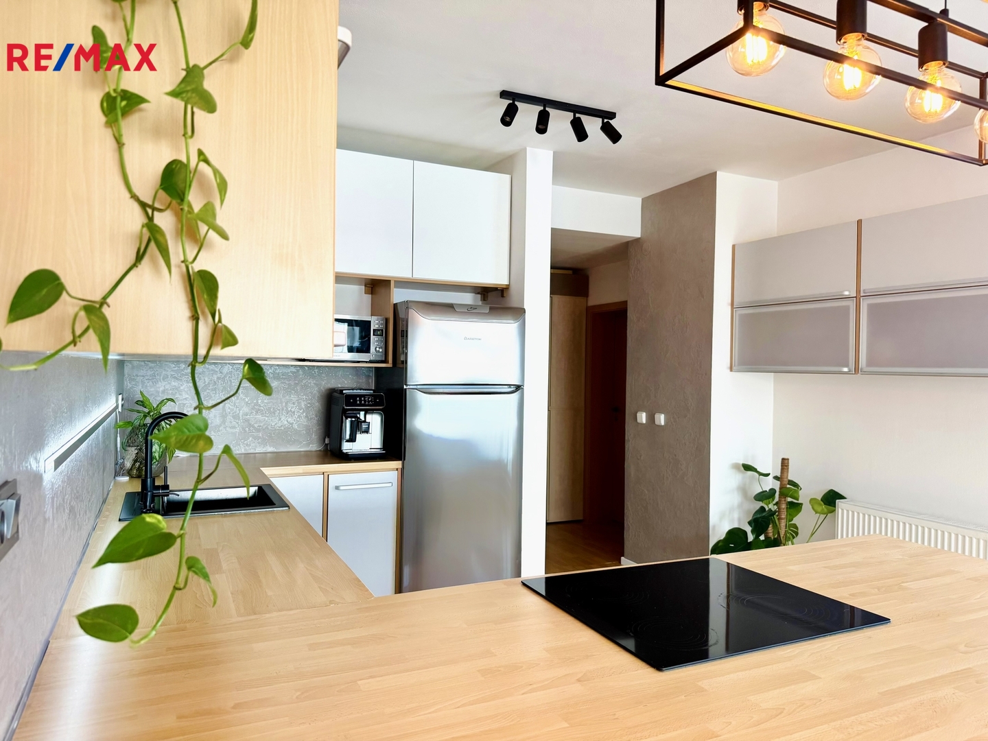 Prodej bytu 2+kk v osobním vlastnictví, 2110 m2, Praha 10 - Uhříněves