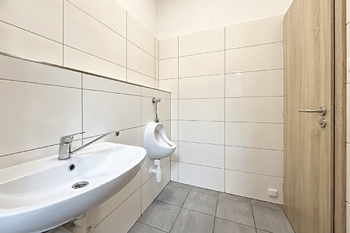 Pronájem komerčního objektu, 121 m2, Praha 10 - Záběhlice