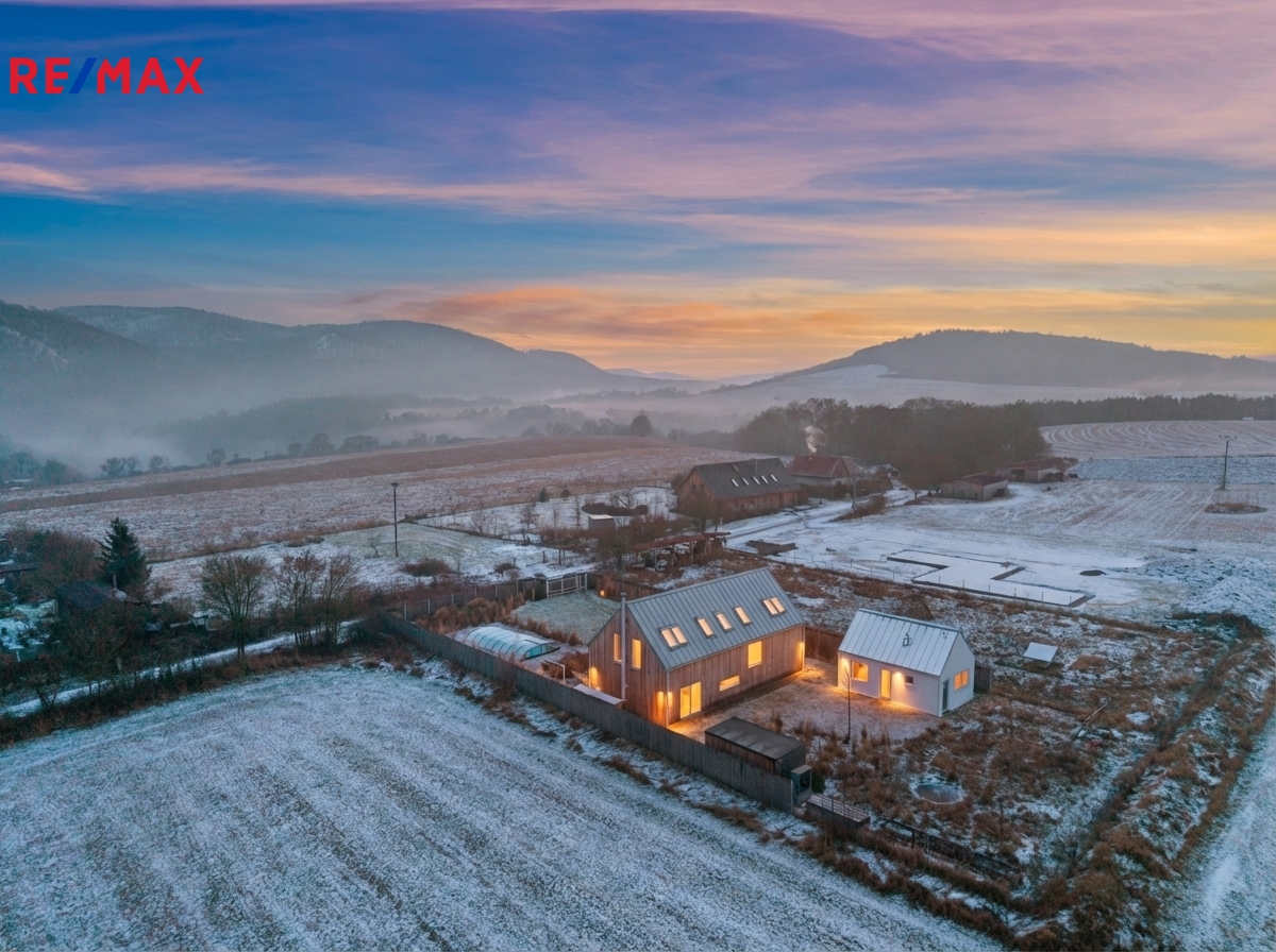 Prodej domu, 177 m2, Nezabudice