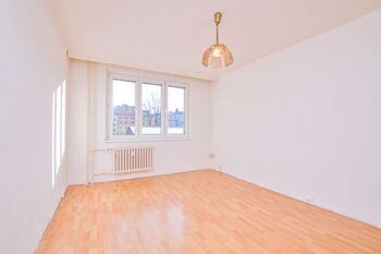 Pronájem bytu 2+1 v osobním vlastnictví, 53 m2, Aš