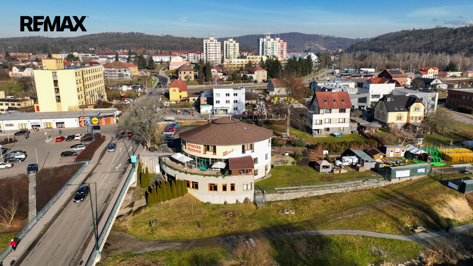 Prodej obchodního prostoru, 200 m2, Týnec nad Sázavou