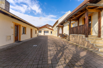 Pronájem komerčního objektu, Doksy