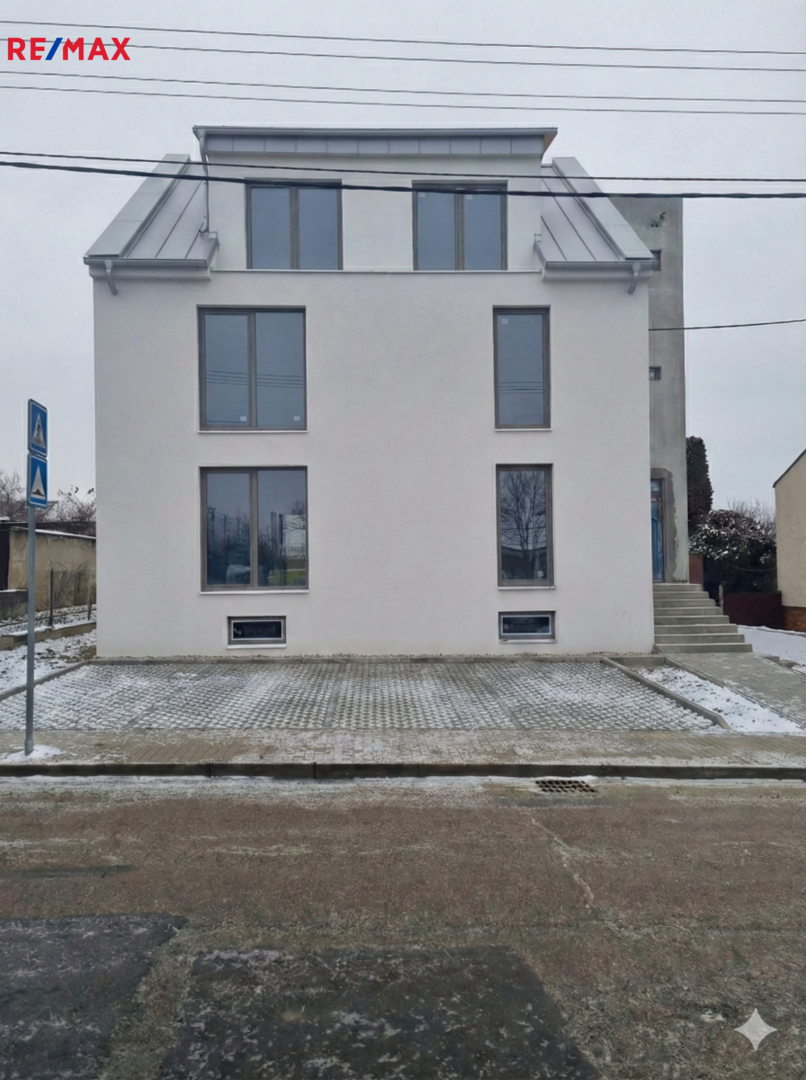 Prodej bytu 3+1 v osobním vlastnictví, 79 m2, Moravany