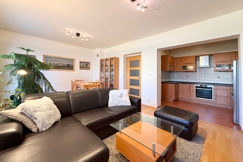 Prodej domu, 320 m2, Praha 4 - Modřany