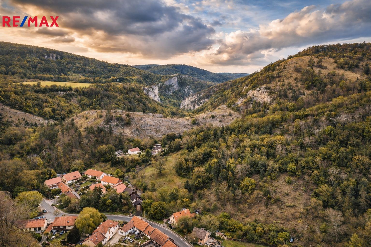 Prodej pozemku, 2004 m2, Beroun