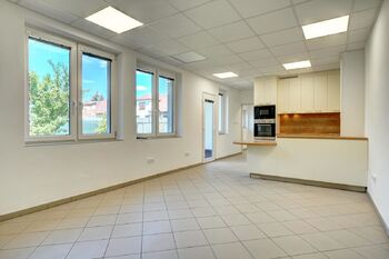 Pronájem komerčního objektu, 70 m2, Oslavany