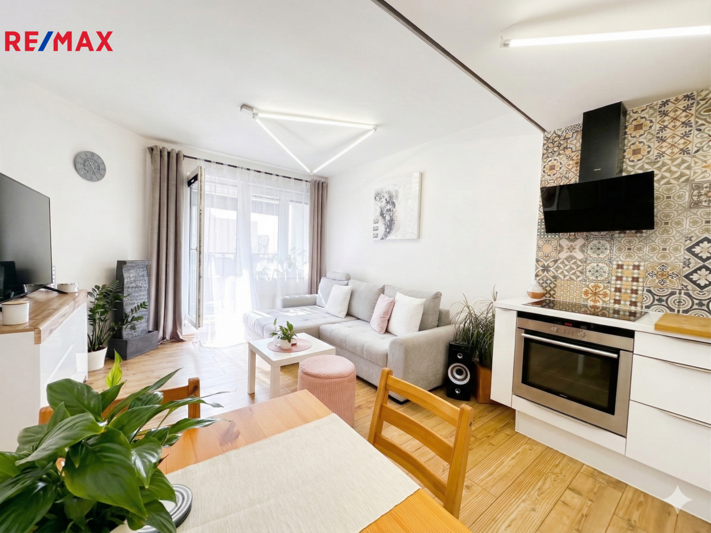 Pronájem bytu 2+kk v osobním vlastnictví, 43 m2, Klecany